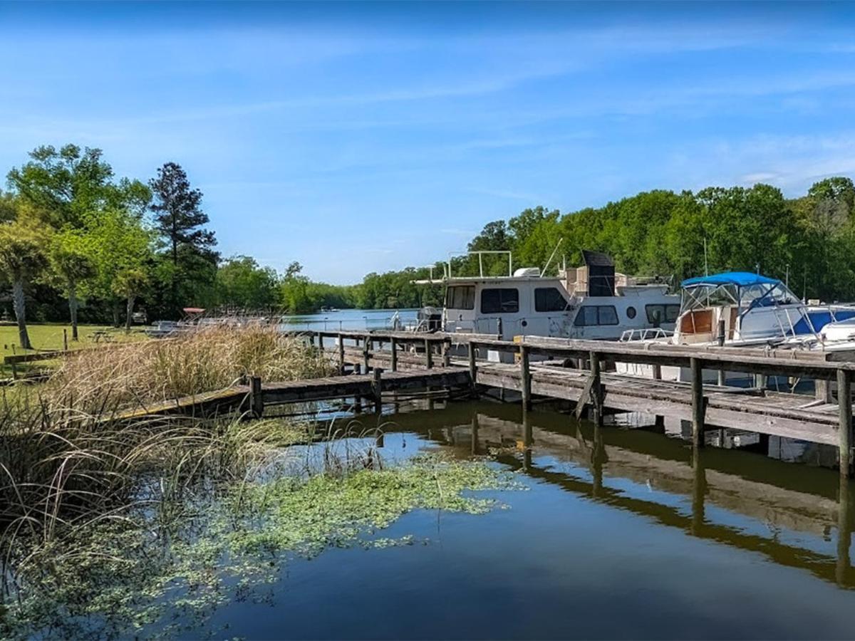 Bells Marina & Fishing Resort - Santee Lake Marion By I95 - Family Adventure, Pets On Request! Eutawville