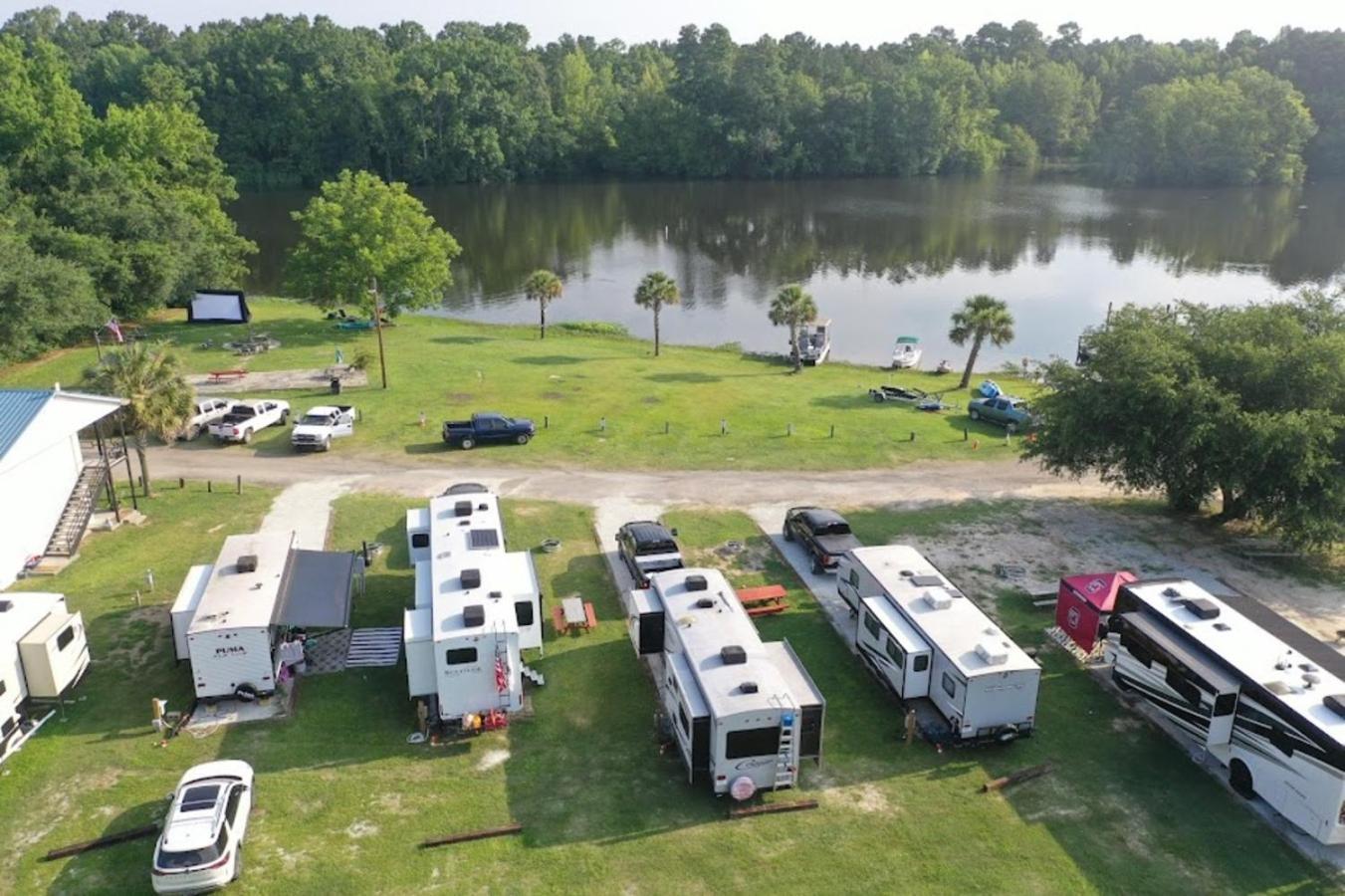 Bells Marina & Fishing Resort - Santee Lake Marion By I95 - Family Adventure, Pets On Request! Eutawville