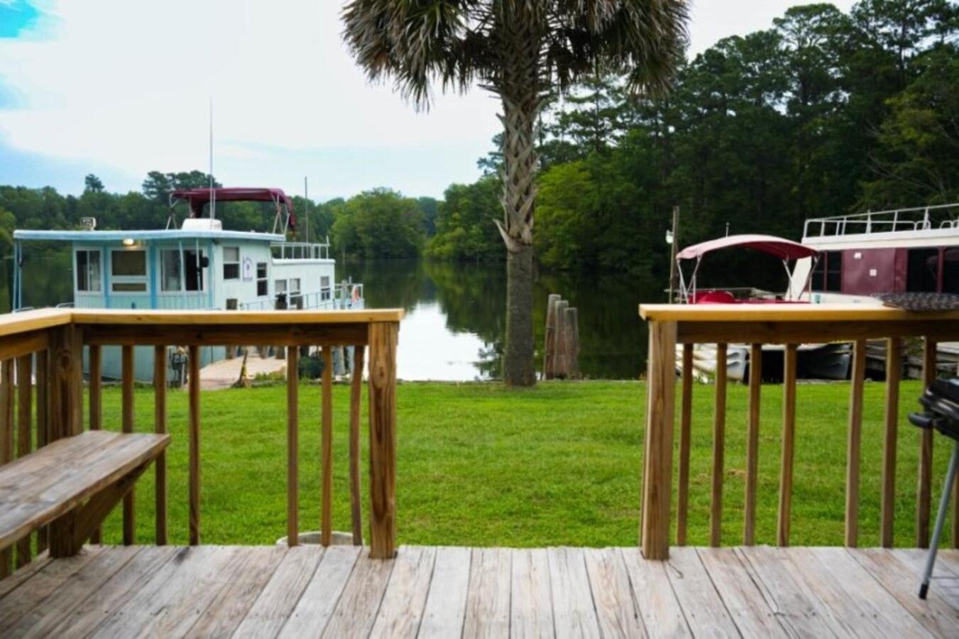 Bells Marina & Fishing Resort - Santee Lake Marion By I95 - Family Adventure, Pets On Request! Eutawville